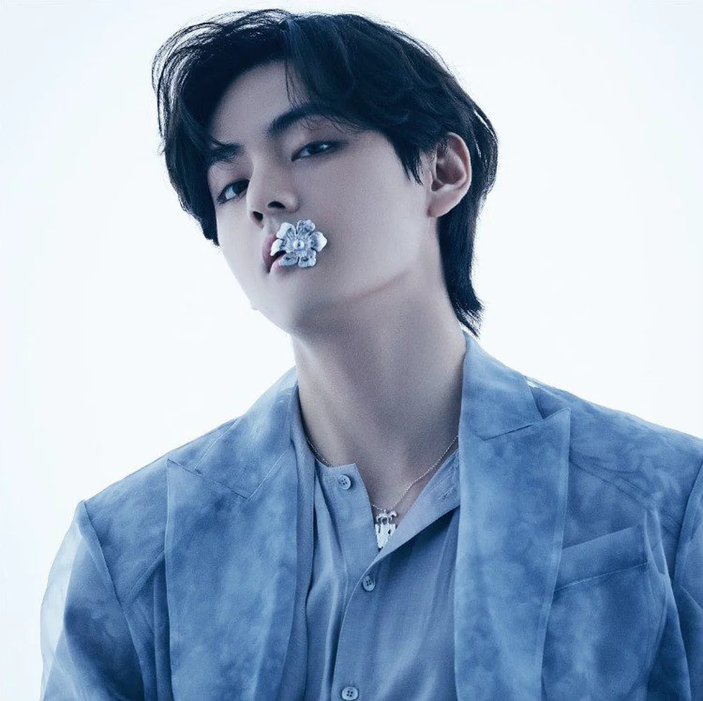 V (뷔) BTS profile photo